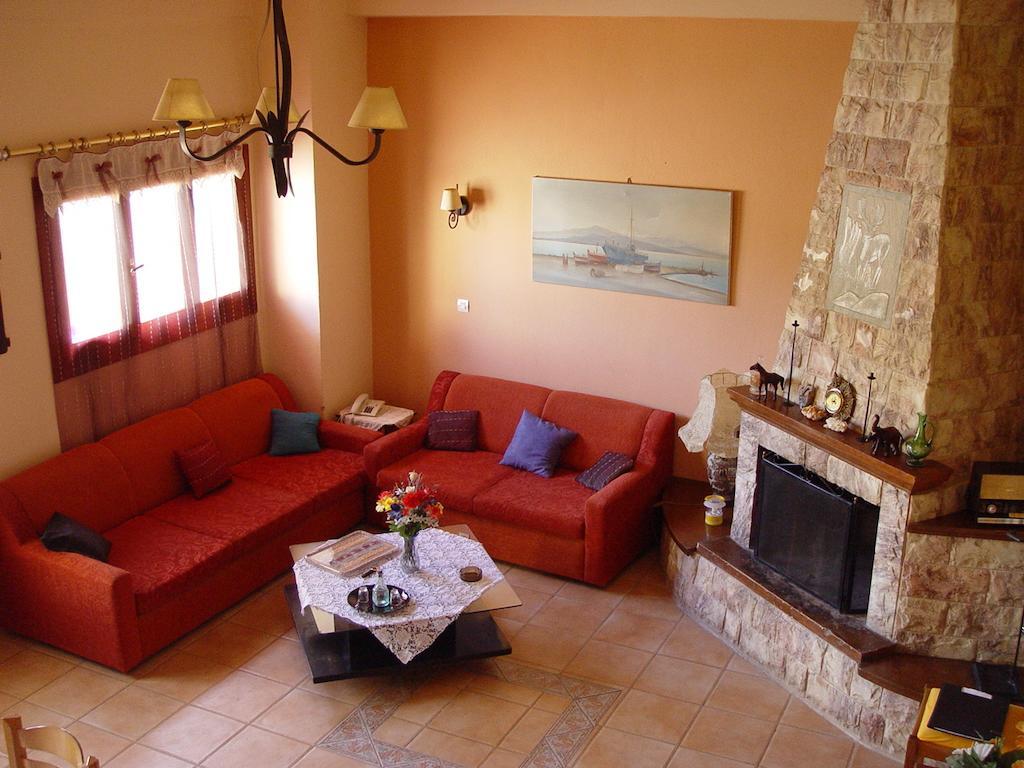 Εlegant Villa Liakos Pigí エクステリア 写真